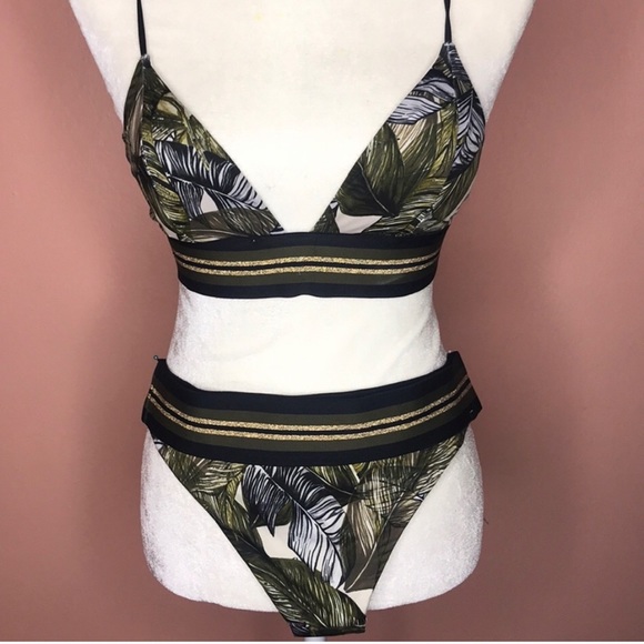 H&M Palm Leaf Bikini, size 8 - Picture 2 of 8